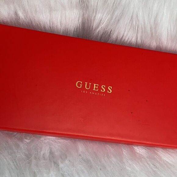 NEW ladies Guess leather wallet with keychain - Picture 10 of 11